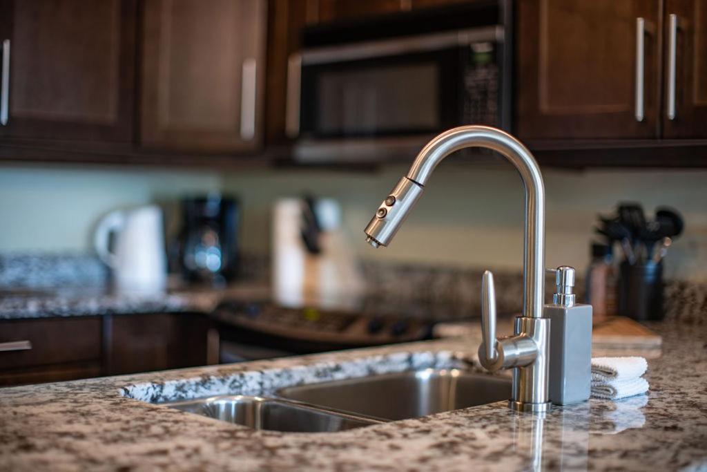 Selkirk Snug By Revelstoke Vacations Διαμέρισμα Εξωτερικό φωτογραφία